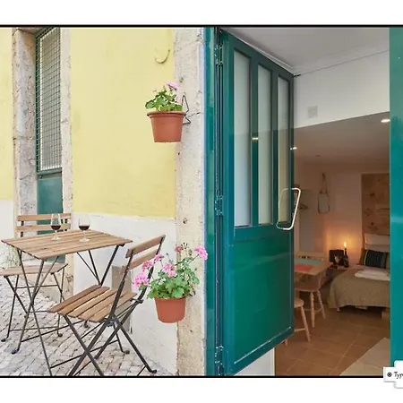 Garrafeira, Typical Apartamento Lisboa