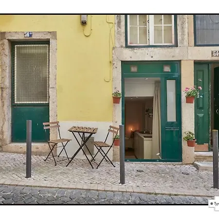 Garrafeira, Typical Apartamento Lisboa